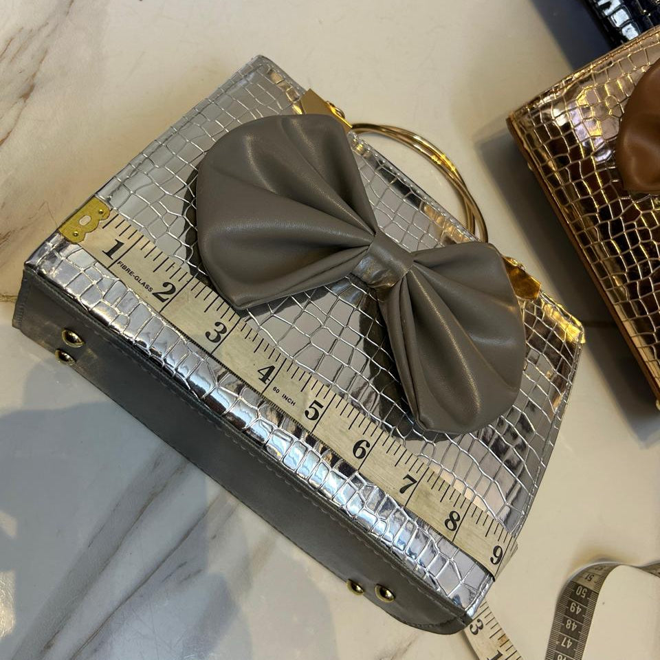 Crocodile Bow Handbag Elegant Stylish And Durable Design For Fashionable Daily Carry And Special Occasions